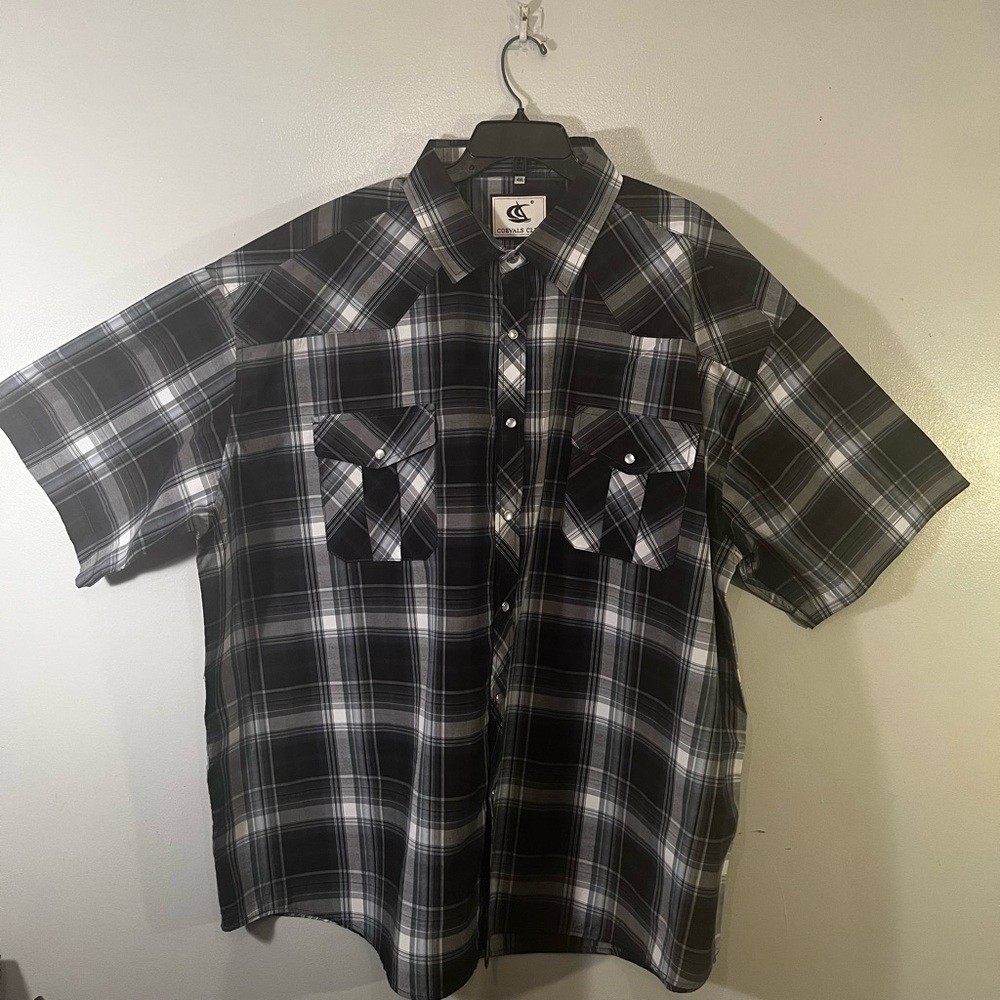 Coevals Club Men's Western Black Plaid Shirt.
Size 4XL